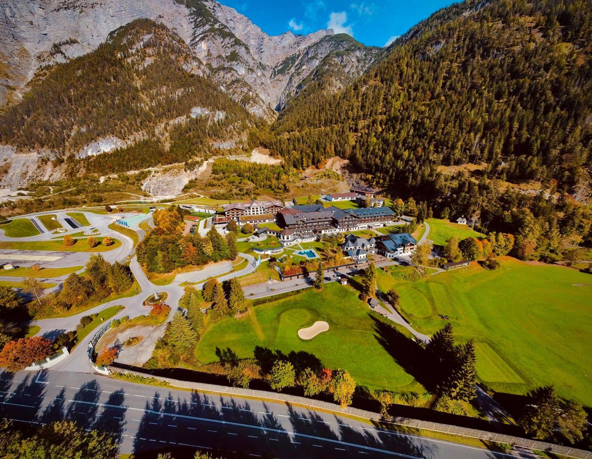 Hotel Gut Brandlhof Saalfelden Bagian luar foto