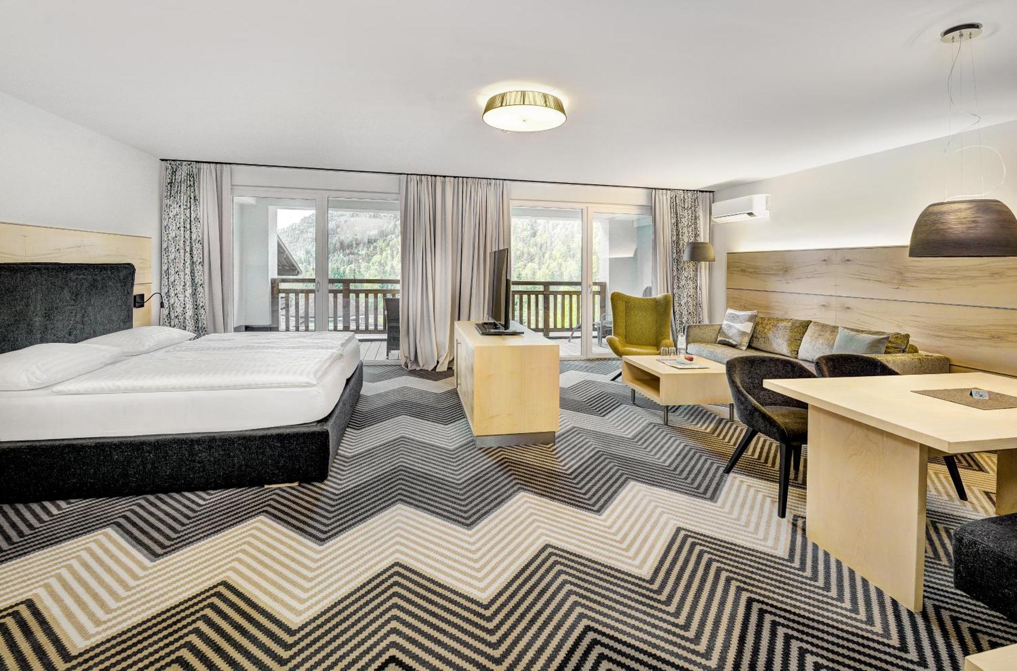Hotel Gut Brandlhof Saalfelden Bagian luar foto