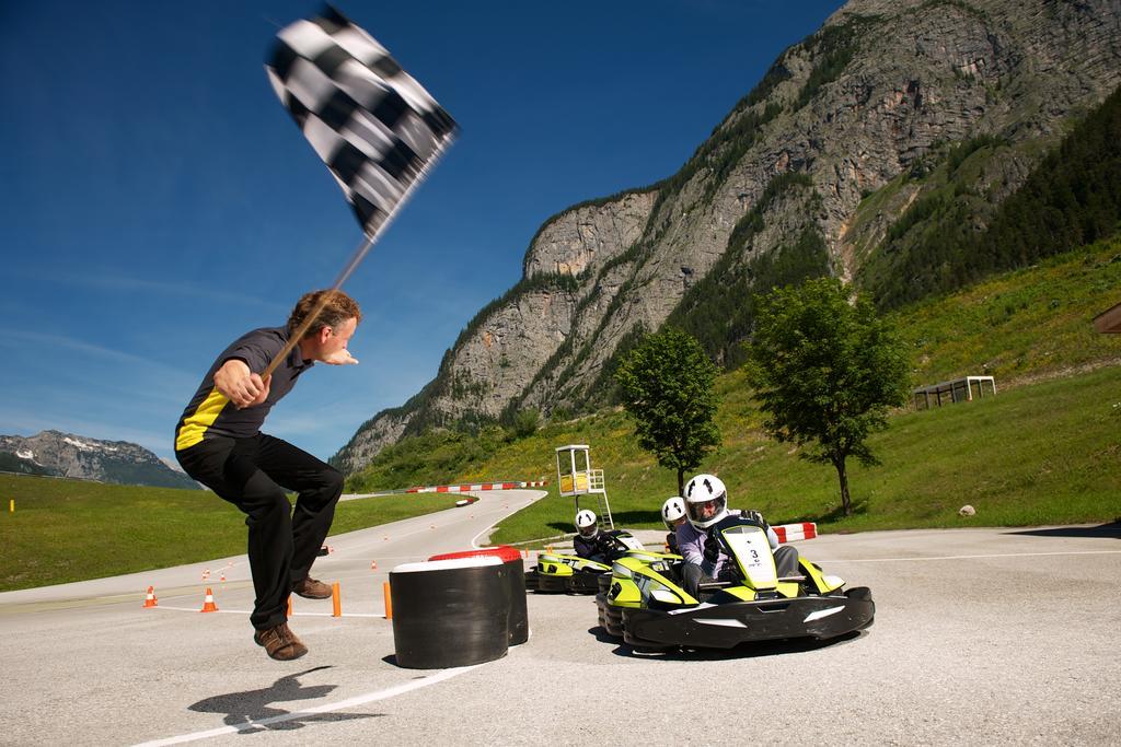 Hotel Gut Brandlhof Saalfelden Bagian luar foto